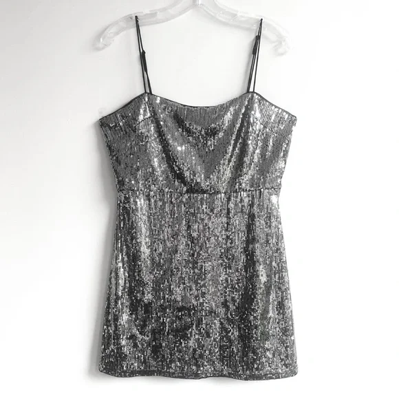 Urban Oufitters Jenny silver sequin mini dress - Picture 3 of 11